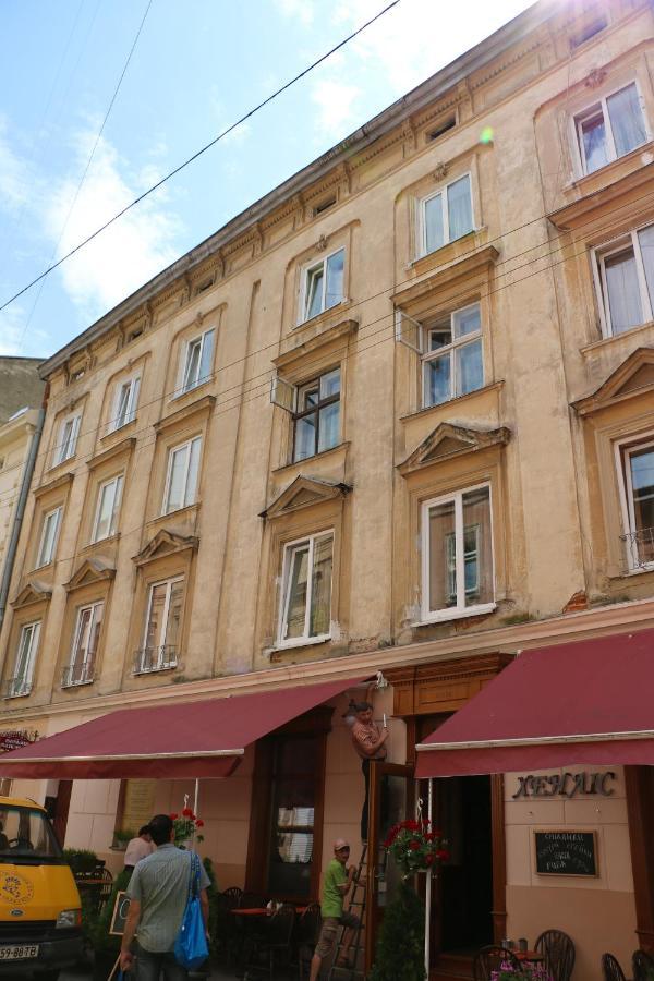 Акуратні Апартаменти В Центрі Львова 外观 照片